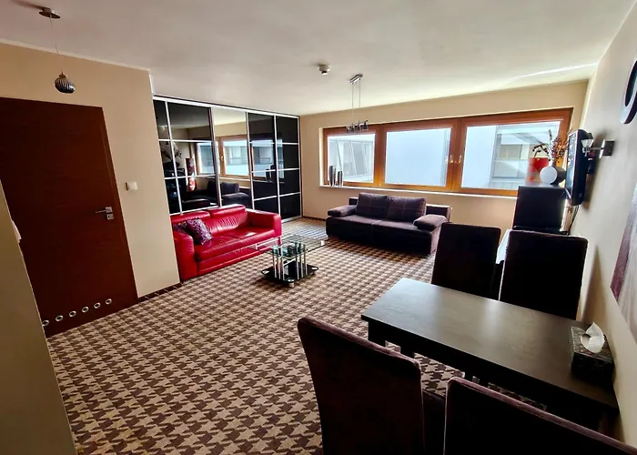 Pokój z aneksem w hotelu blisko plaży, z garażem